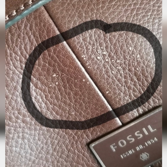 Fossil cow leather crossbody bag. - Picture 8 of 12